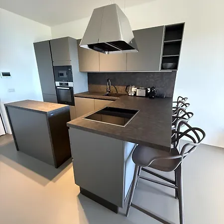 Brand New Sea View In Marina With Parking