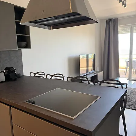 Brand New Sea View In Marina With Parking * Vasto