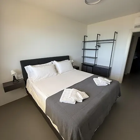 Apartment Brand New Sea View In Marina With Parking